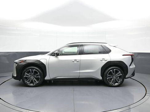 Certified 2023 Toyota bZ4X AWD w/ Weather Package image 9