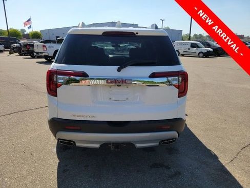 Used 2020 GMC Acadia SLE w/ Driver Convenience Package FWD image 4