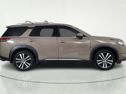 Used 2023 Nissan Pathfinder Platinum w/ Cargo Package FWD image 6