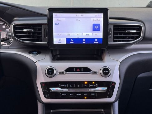 Used 2023 Ford Explorer XLT w/ Equipment Group 202A image 21