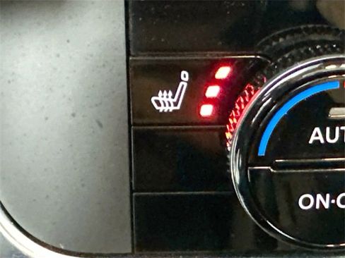 Used 2023 Nissan Rogue SV w/ SV Premium B Package image 18