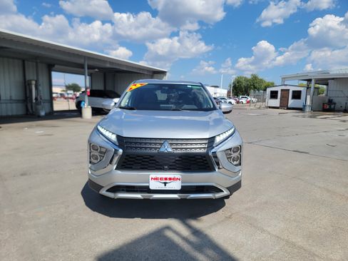 Used 2024 Mitsubishi Eclipse Cross SE image 2