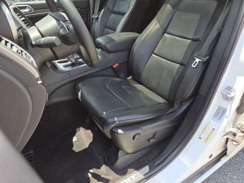 Used 2017 Jeep Grand Cherokee Summit AWD/4WD image 28