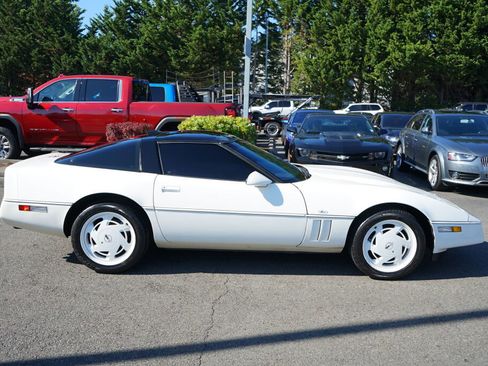 Used 1988 Chevrolet Corvette Base image 6