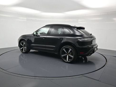 Used 2026 Porsche Macan AWD/4WD image 3