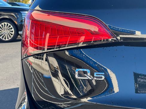 Used 2017 Audi Q5 2.0T Premium Plus w/ Technology Package image 29