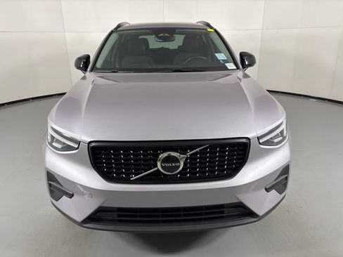 New 2026 Volvo XC40 B5 Core AWD/4WD image 3