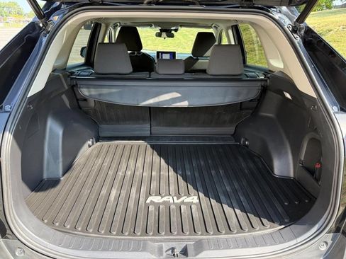 Certified 2023 Toyota RAV4 XLE w/ Convenience Package AWD/4WD image 4