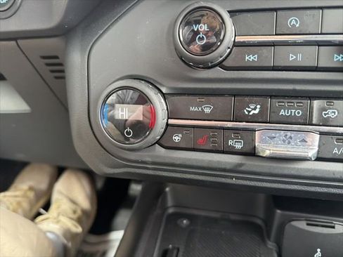 Certified 2025 Ford Bronco Badlands image 31