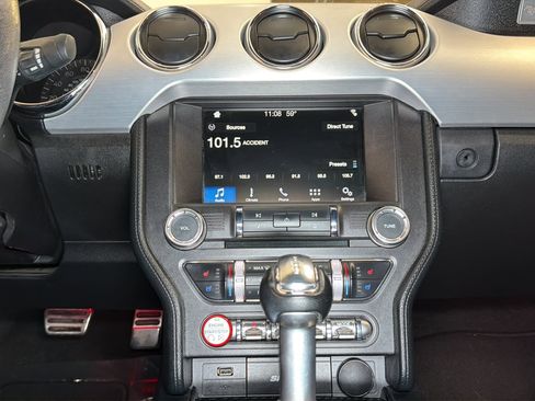 Used 2017 Ford Mustang Premium image 19