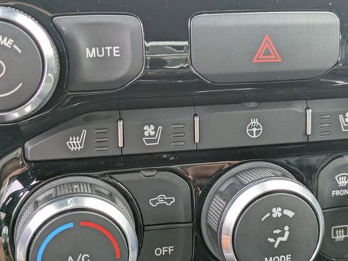 Used 2024 RAM 1500 Laramie RWD image 25