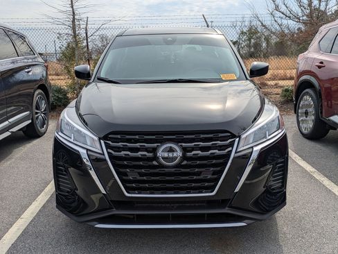 Certified 2025 Nissan Kicks Play S w/ Interior Electronics Package image 2