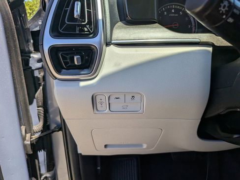 Certified 2023 Kia Sorento EX FWD image 29