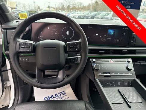 Certified 2024 Hyundai Santa Fe Calligraphy image 7