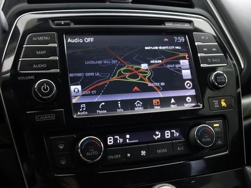 Used 2016 Nissan Maxima Platinum image 18