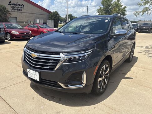 Used 2022 Chevrolet Equinox Premier AWD/4WD image 1