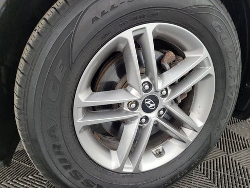 Used 2018 Hyundai Santa Fe Sport FWD image 31