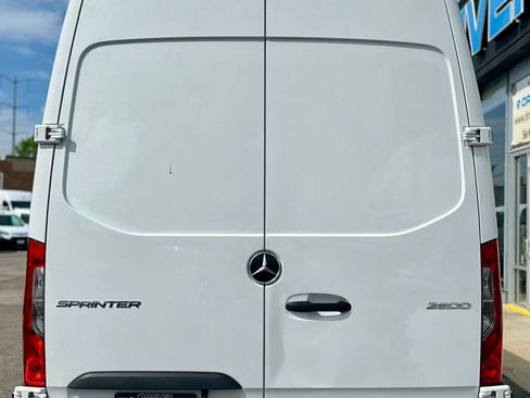 Used 2021 Mercedes-Benz Sprinter 2500 w/ Driver Convenience Package image 4