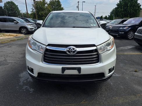 Used 2014 Toyota Highlander Plus FWD image 8
