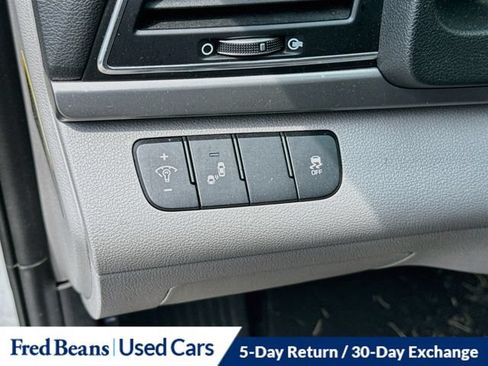 Used 2018 Hyundai Elantra SEL FWD image 15