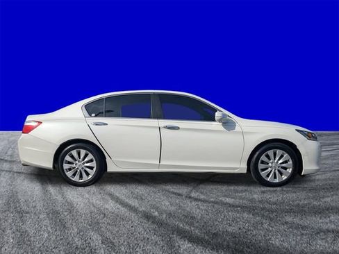 Used 2015 Honda Accord EX image 2