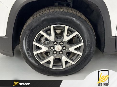 Used 2023 GMC Acadia SLE AWD/4WD image 30
