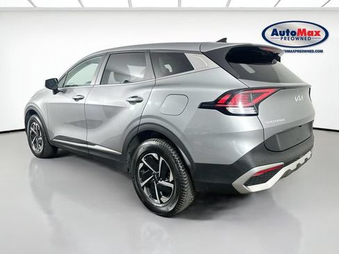 Used 2023 Kia Sportage LX AWD/4WD image 4