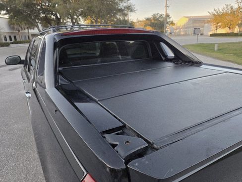 Used 2013 Chevrolet Avalanche LTZ image 6