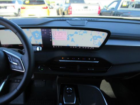 Used 2025 Buick Enclave Preferred image 20