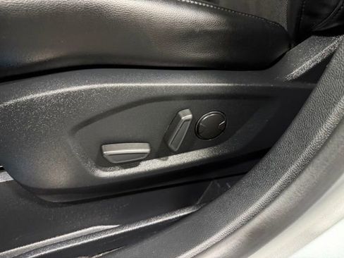Used 2020 Ford Edge Titanium w/ Equipment Group 301A AWD/4WD image 23