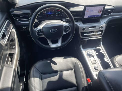Used 2023 Ford Explorer XLT w/ Equipment Group 202A image 12