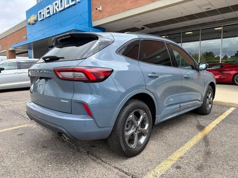 Used 2024 Ford Escape ST-Line w/ Tech Pack #1 AWD/4WD image 3