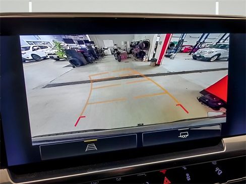 Used 2022 Chevrolet Silverado 1500 LT Trail Boss w/ Protection Package image 18