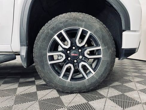 Used 2025 GMC Sierra 1500 AT4 w/ AT4 Premium Package image 8