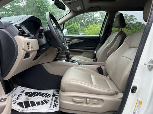 Used 2018 Honda Pilot EX-L image 11
