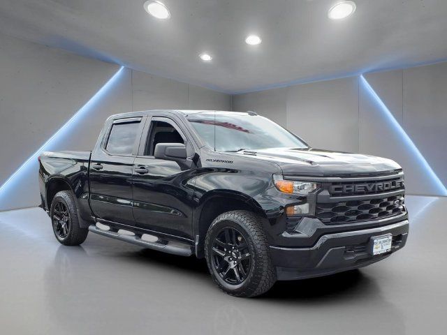 Used 2026 Chevrolet Silverado 1500 Custom w/ Turbomax Blackout Package AWD/4WD image 1