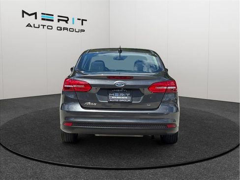 Used 2017 Ford Focus SE FWD image 8