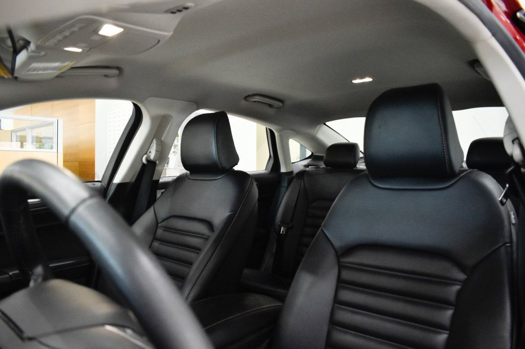 Used 2020 Ford Fusion SEL FWD image 3