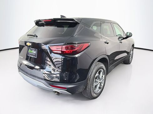 Used 2025 Chevrolet Blazer LT FWD image 9