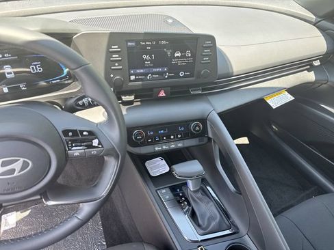 New 2026 Hyundai Elantra Sport FWD image 29