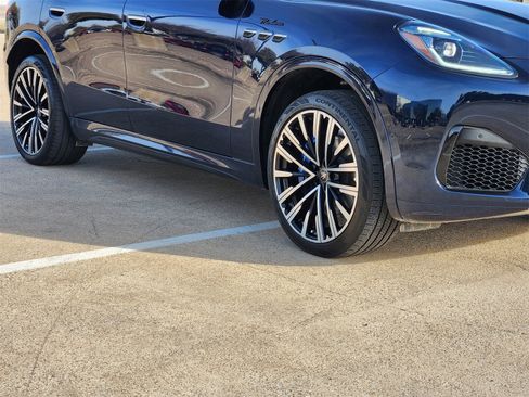 Used 2023 Maserati Grecale Modena image 11