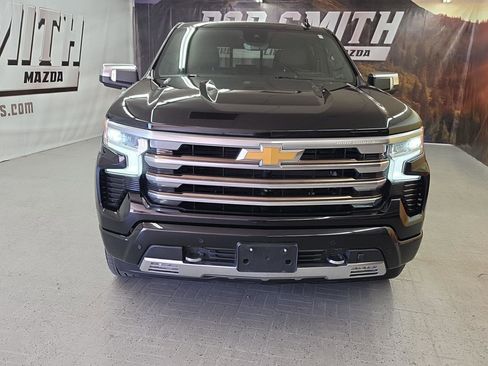 Used 2022 Chevrolet Silverado 1500 High Country w/ High Country Premium Package AWD/4WD image 16