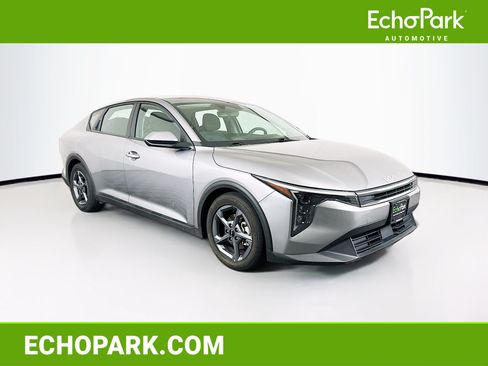 Used 2025 Kia K4 FWD image 1