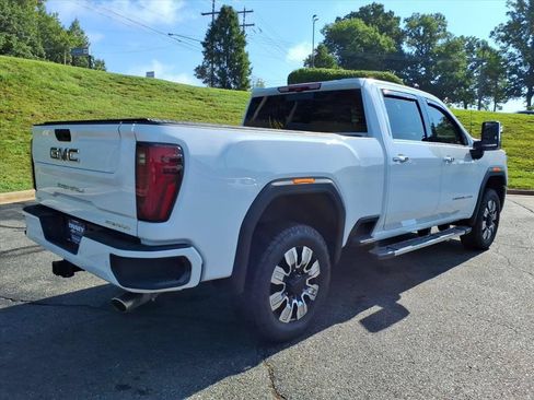 Used 2025 GMC Sierra 2500 Denali w/ Technology Package AWD/4WD image 3