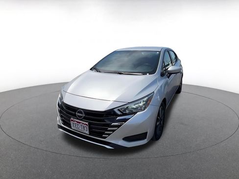 Used 2025 Nissan Versa SV FWD image 7