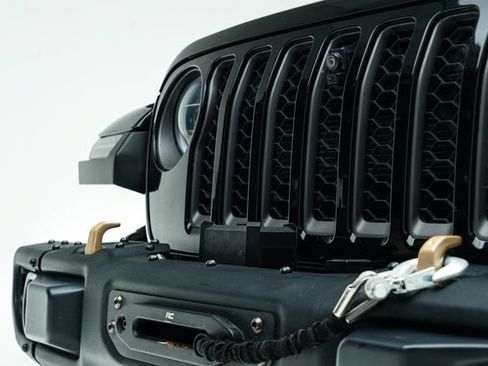 Used 2022 Jeep Wrangler Unlimited Rubicon w/ Trailer Tow Package AWD/4WD image 12