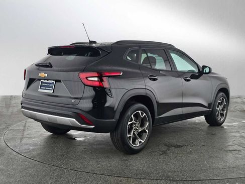 New 2026 Chevrolet Trax LT w/ Driver Confidence Package image 3