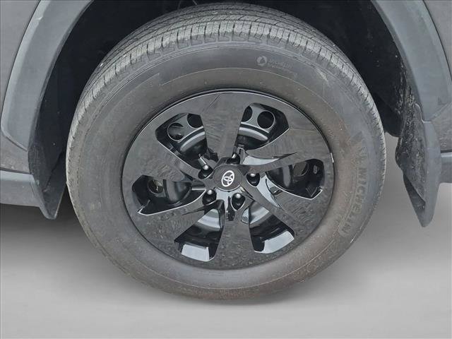 Used 2024 Toyota RAV4 LE FWD image 22