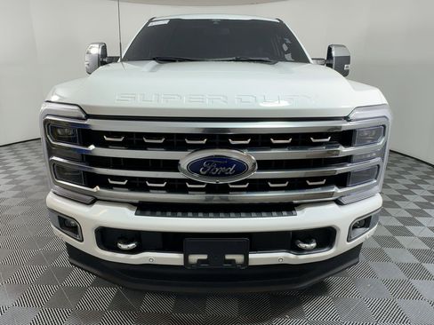 Used 2024 Ford F250 Platinum image 4