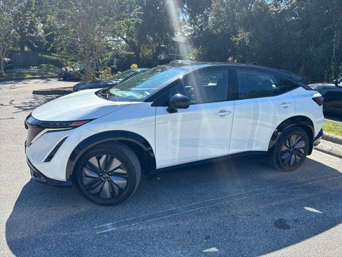 Used 2024 Nissan Ariya AWD image 3